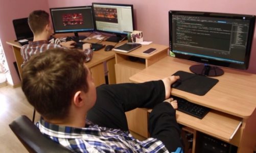 Zaprogramował grę stopami. Razem z przyjacielem liczą na wsparcie internautów