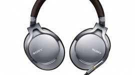Sony MDR-1A – słuchawki pełne innowacji LIFESTYLE, IT i technologie - Sony znane jest z wprowadzania innowacji w zakresie elektroniki użytkowej. Tym razem firma poszerzyła swą ofertę o słuchawki Sony MDR-1A. Charakteryzują się one szerokim pasmem przenoszenia i jakością dźwięku. Podczas targów CES 2015 otrzymały nagrodę „Best of Innovation”.
