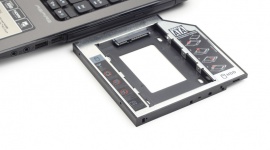 Gembird: gdy dysk SSD to za mało LIFESTYLE, IT i technologie - Ramka na dysk od Gembirda umożliwi łatwą wymianę napędu DVD na dysk HDD lub SDD. To idealne rozwiązanie dla użytkowników laptopów, którym zależy na powiększeniu przestrzeni dyskowej o dodatkowe gigabajty pamięci.