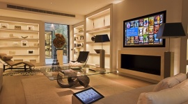 Internet rzeczy to określenie swoistego ekosystemu, który tworzą różnego rodzaju LIFESTYLE, IT i technologie - Internet rzeczy to określenie swoistego ekosystemu, który tworzą różnego rodzaju urządzenia i instalacje wyposażone w sensory i komunikujące się z komputerami. Ten system jest bazą wielu technologicznych rozwiązań oferowanych przez firmę Andrew Lucas London.