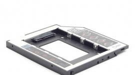 Więcej pamięci z ramką na dysk LIFESTYLE, IT i technologie - Mała przestrzeń w laptopach potrafi być udręką, szczególnie dla osób, które potrzebują pojemniejszej pamięci. By wygodnie zamontować dodatkowy dysk, warto zastąpić stację CD/DVD kieszenią wewnętrzną HDD.