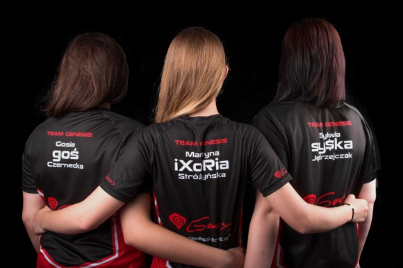 Ratunku! Kobiety mnie biją! – czyli o tym, jak Team Genesis podbija Counter Stri