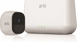 Polska premiera bezprzewodowego NETGEAR Arlo Pro LIFESTYLE, IT i technologie - Na polskim rynku zadebiutował system monitoringu NETGEAR Arlo Pro (VMS4x30)VMS4x30)VMS4x30) . Urządzenie to jest nie tylko wygodne w montażu i użyciu, lecz także niezwykle odporne na warunki atmosferyczne.