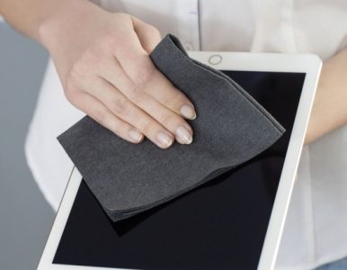 Jak powinniśmy czyścić telefon, tablet i laptop