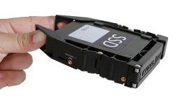 Icy Dock EZ-FIT MB990SP-B - adapter lekki jak piórko LIFESTYLE, IT i technologie - Icy Dock EZ-FIT MB990SP-B to uchwyt konwertujący dyski HDD i SSD 2,5" tak, aby pasowały do zatoki 3,5".