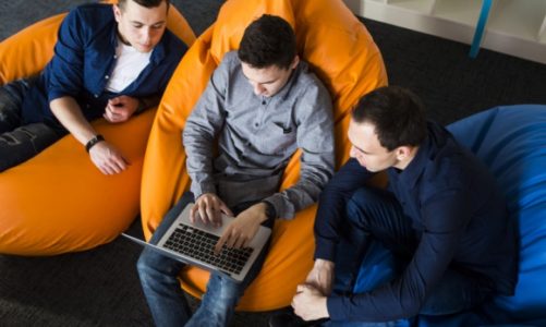 Zawód z przyszłością, czyli jak wybrać kierunek kształcenia, kiedy dzwoni ostatn