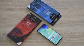 Szkło hybrydowe, ale po co?...czyli o jakości i bezpieczeństwie słów kilka LIFESTYLE, IT i technologie - Aby zabezpieczyć swój sprzęt, najczęściej sięgamy po produkty typu szkło hartowane albo folia. Należy jednak pamiętać, że producenci oferują pod tymi samymi nazwami przeróżne materiały o różnej specyfikacji. Co tak naprawdę kupujemy?