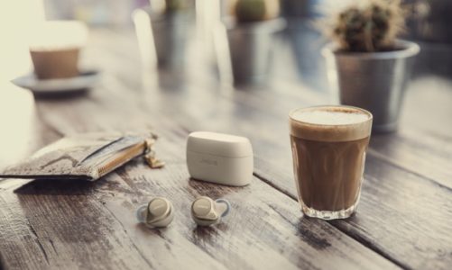 Bezprzewodowe słuchawki od Jabra – prezent na Dzień Matki